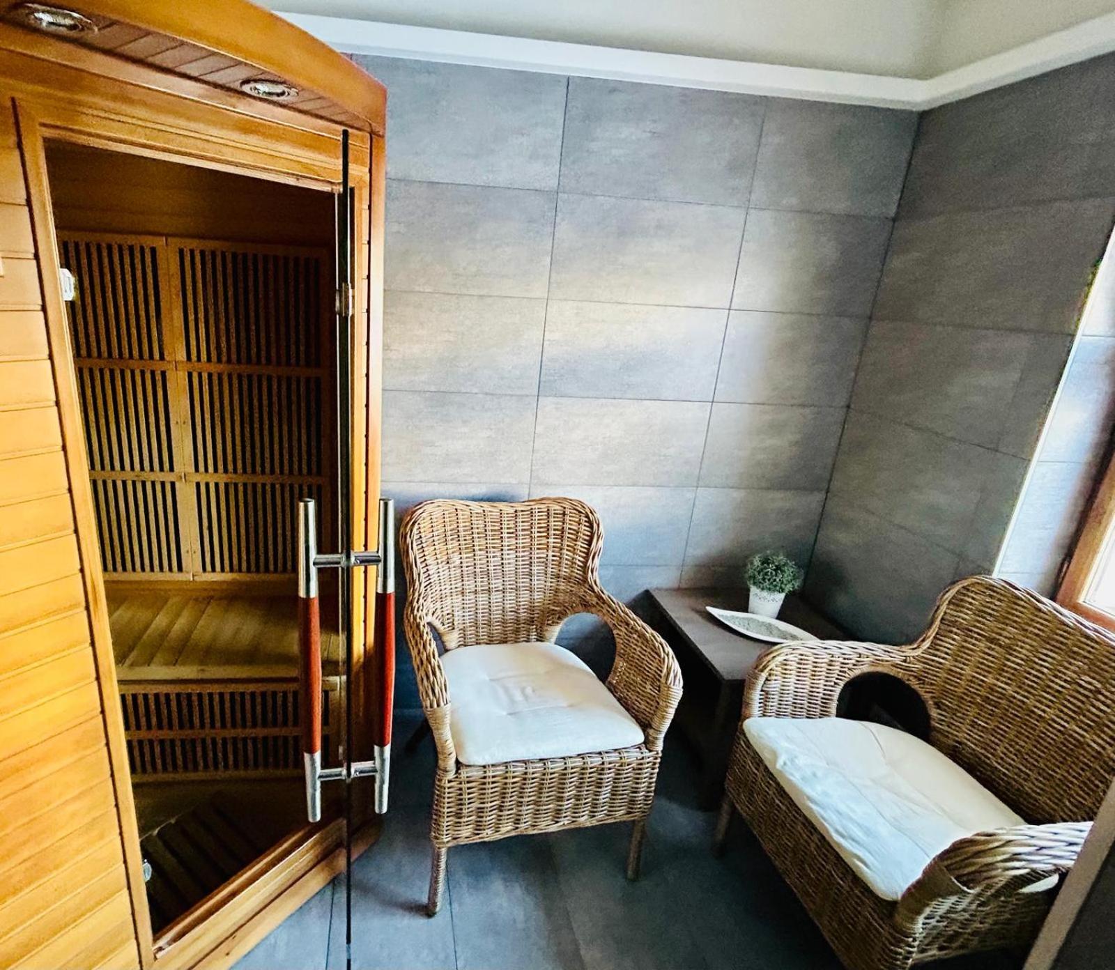 Dvur Stran & Wellness Hotell Karlovy Vary Eksteriør bilde