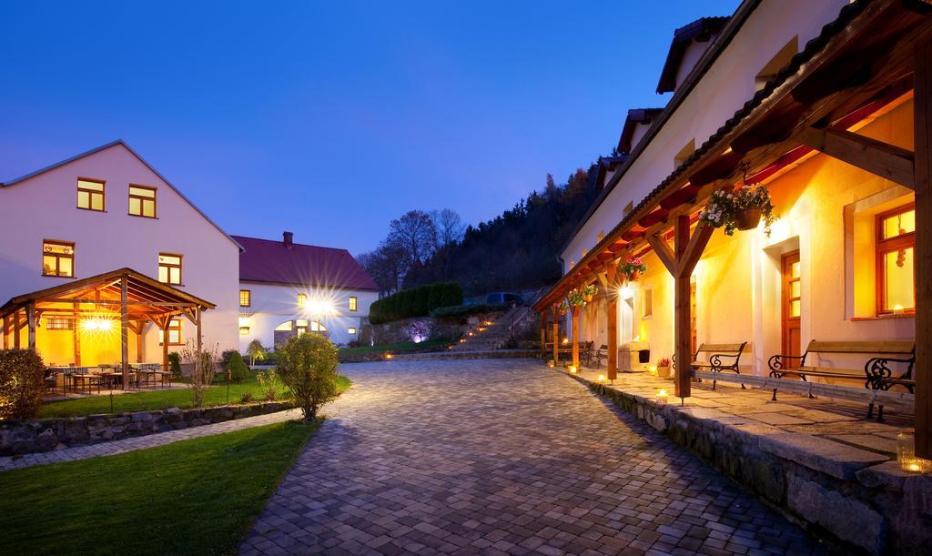 Dvur Stran & Wellness Hotell Karlovy Vary Eksteriør bilde