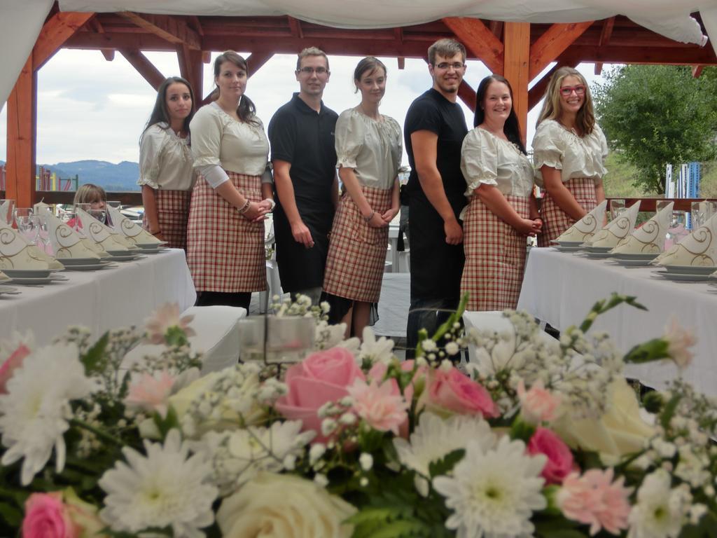 Dvur Stran & Wellness Hotell Karlovy Vary Eksteriør bilde